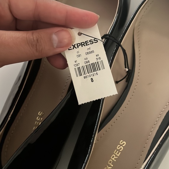 BNWT Classic Black Patent Look PU Flats - Picture 7 of 7